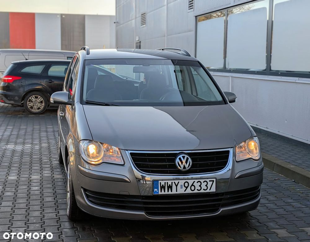 Volkswagen Touran 1.9 TDI DSG Trendline - 11