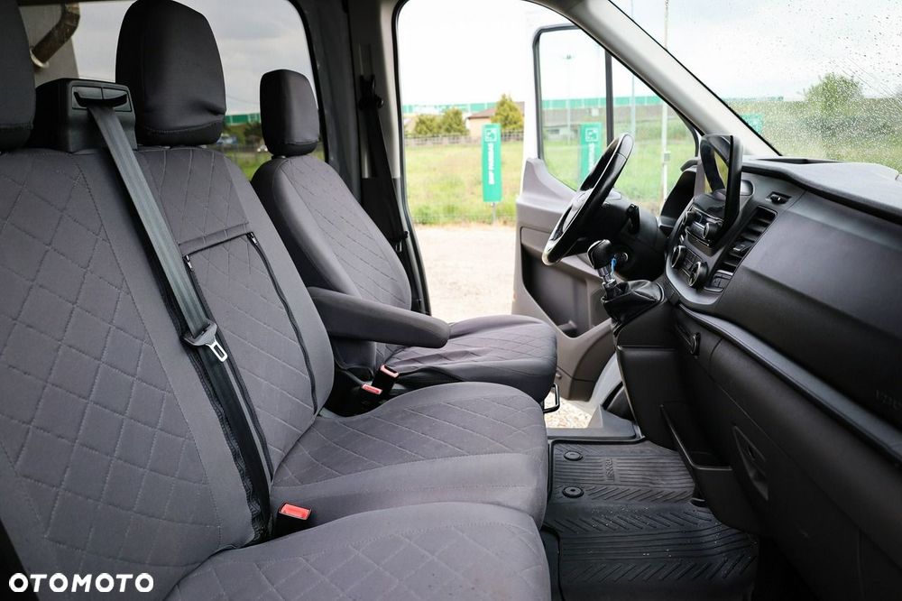 Ford Transit - 12