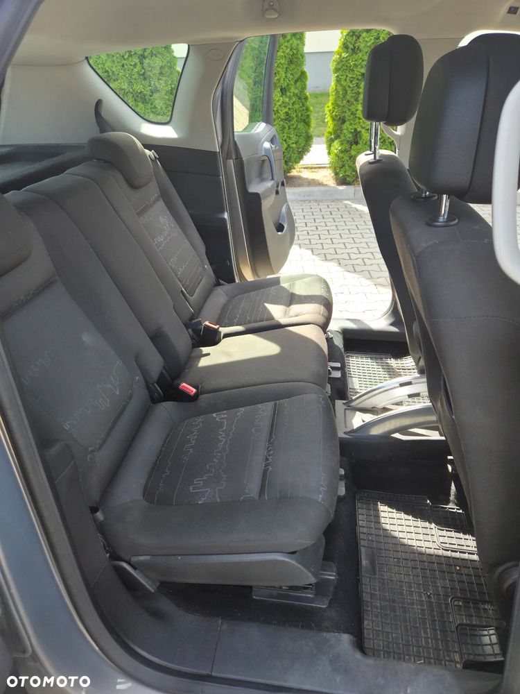 Opel Meriva - 11