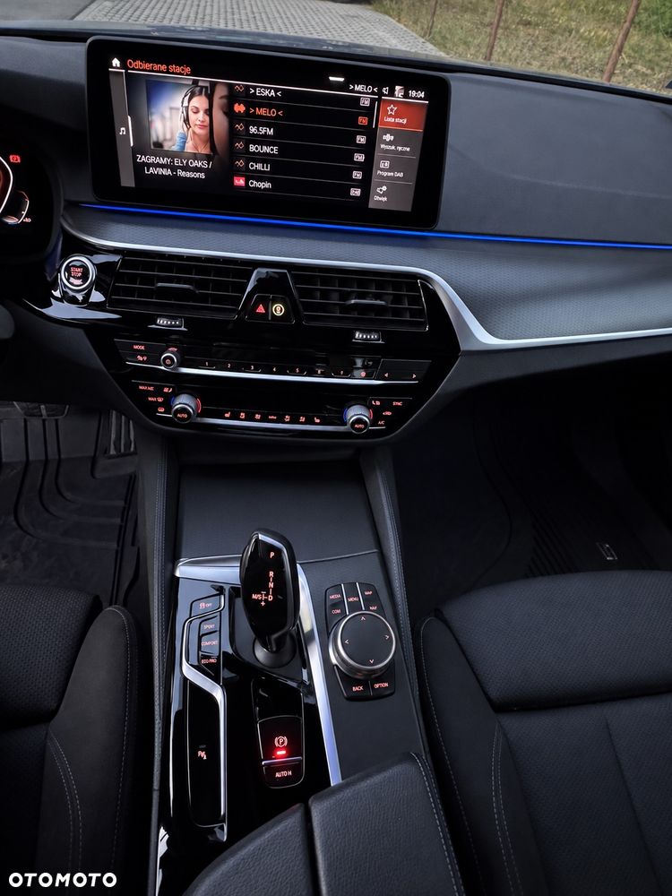 BMW Seria 5 520d xDrive MHEV M Sport sport - 12