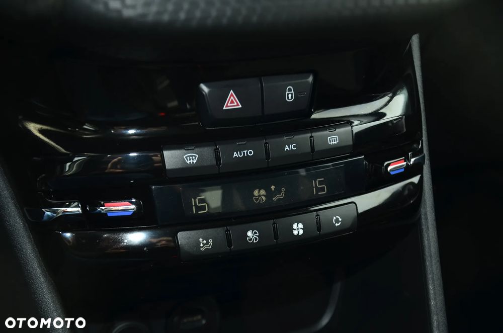 Peugeot 2008 PureTech 82 Style - 26