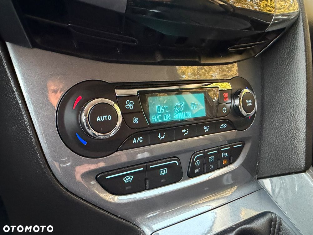 Ford Focus 1.6 EcoBoost Titanium - 14