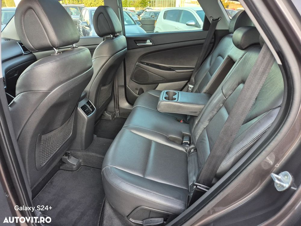 Hyundai Tucson 2.0 CRDI 4WD 6AT Premium+ - 25