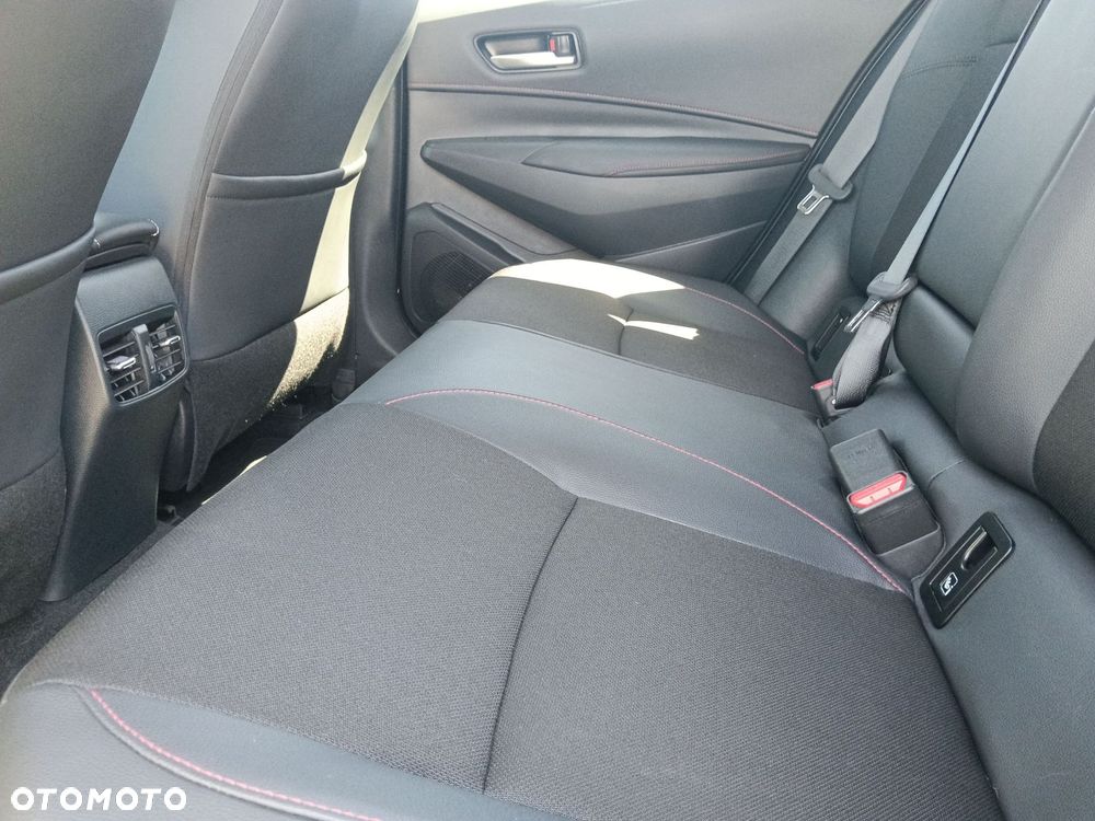 Toyota Corolla 1.8 Hybrid GR Sport Dynamic - 13