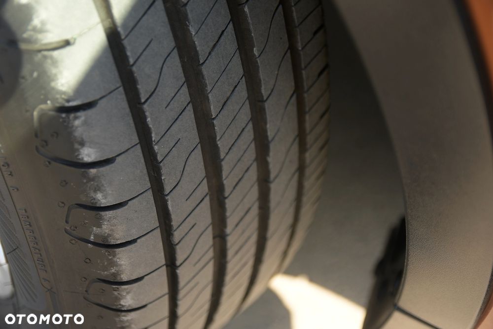 Ford Kuga 2.0 TDCi 2x4 Titanium - 36