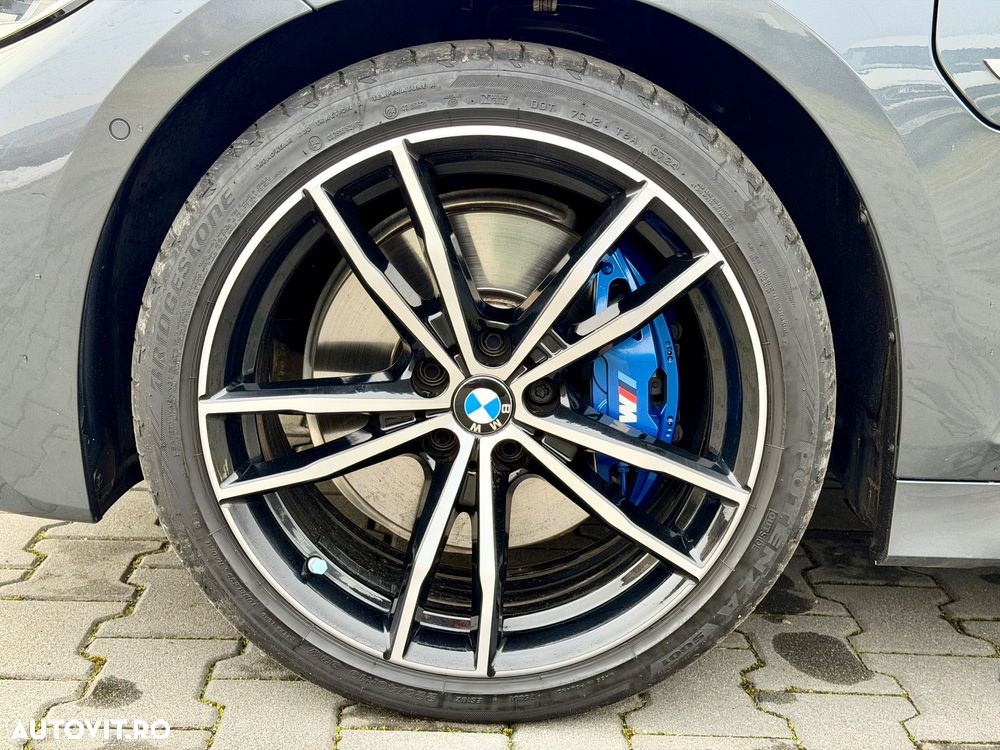 BMW Seria 3 330e Aut. M Sport - 23
