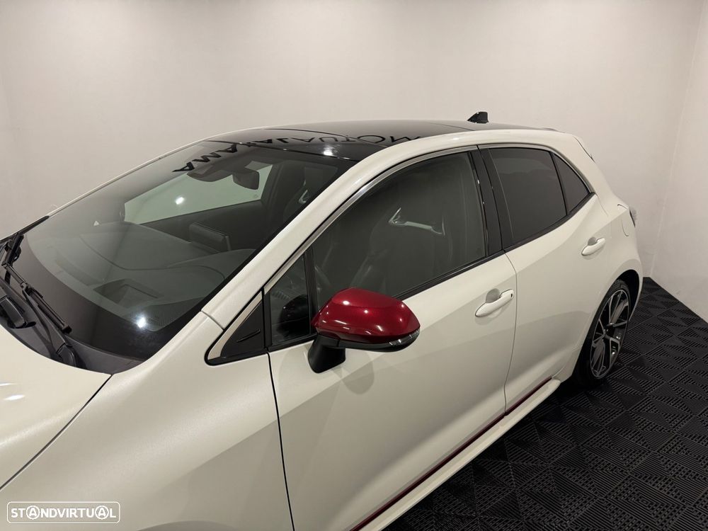 Toyota Corolla 2.0 Hybrid GR-Sport - 18