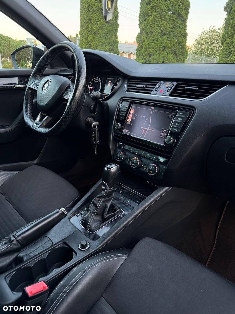 Skoda Octavia 2.0 TDI (Green tec) DSG RS - 16