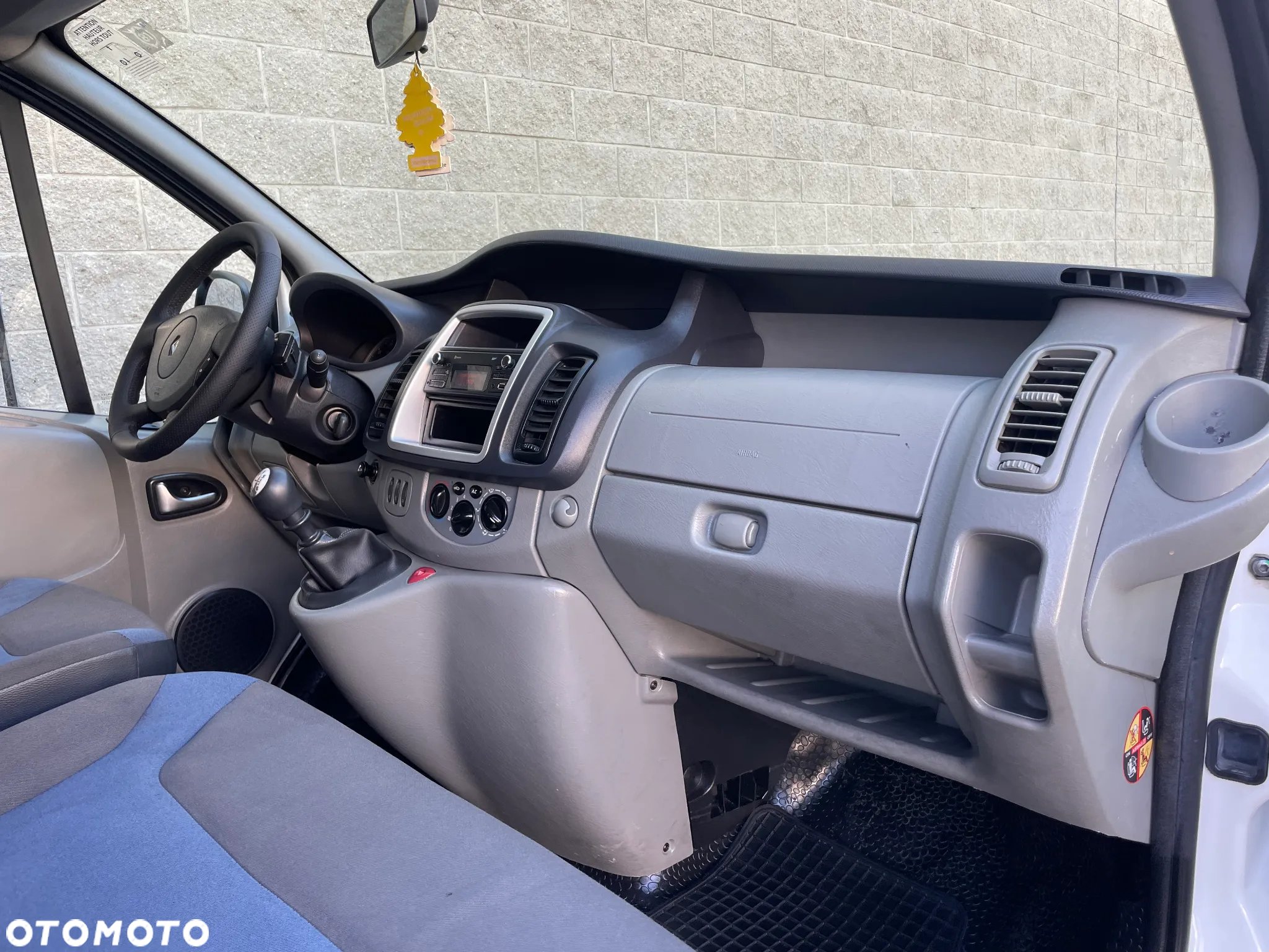 Renault Trafic 2.0 dCi 90 L2H1 - 11