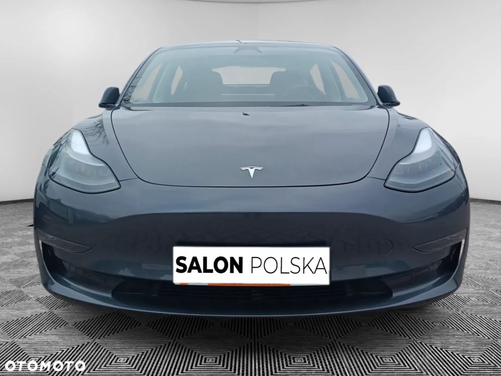 Tesla Model 3 - 3