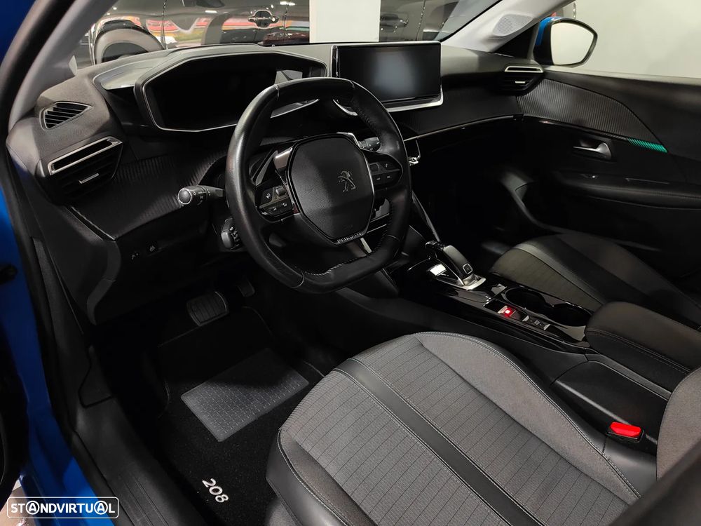 Peugeot 208 1.2 PureTech Allure EAT8 - 7