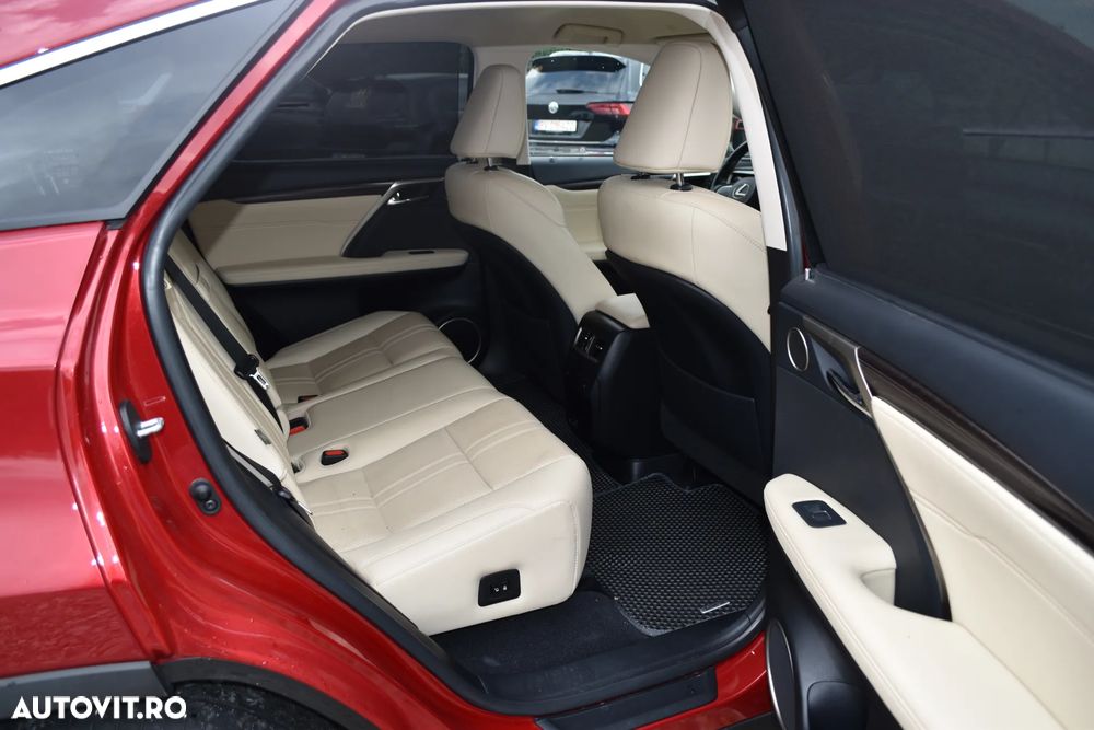 Lexus Seria RX - 11
