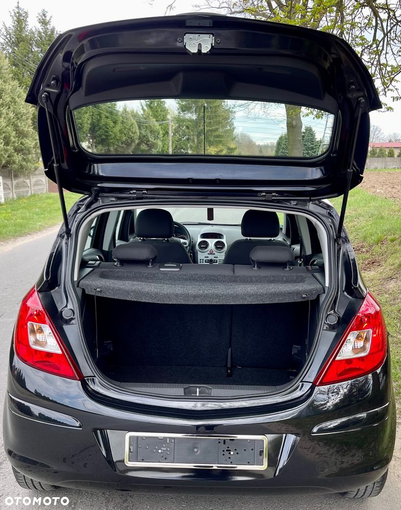 Opel Corsa 1.2 16V Cosmo - 21