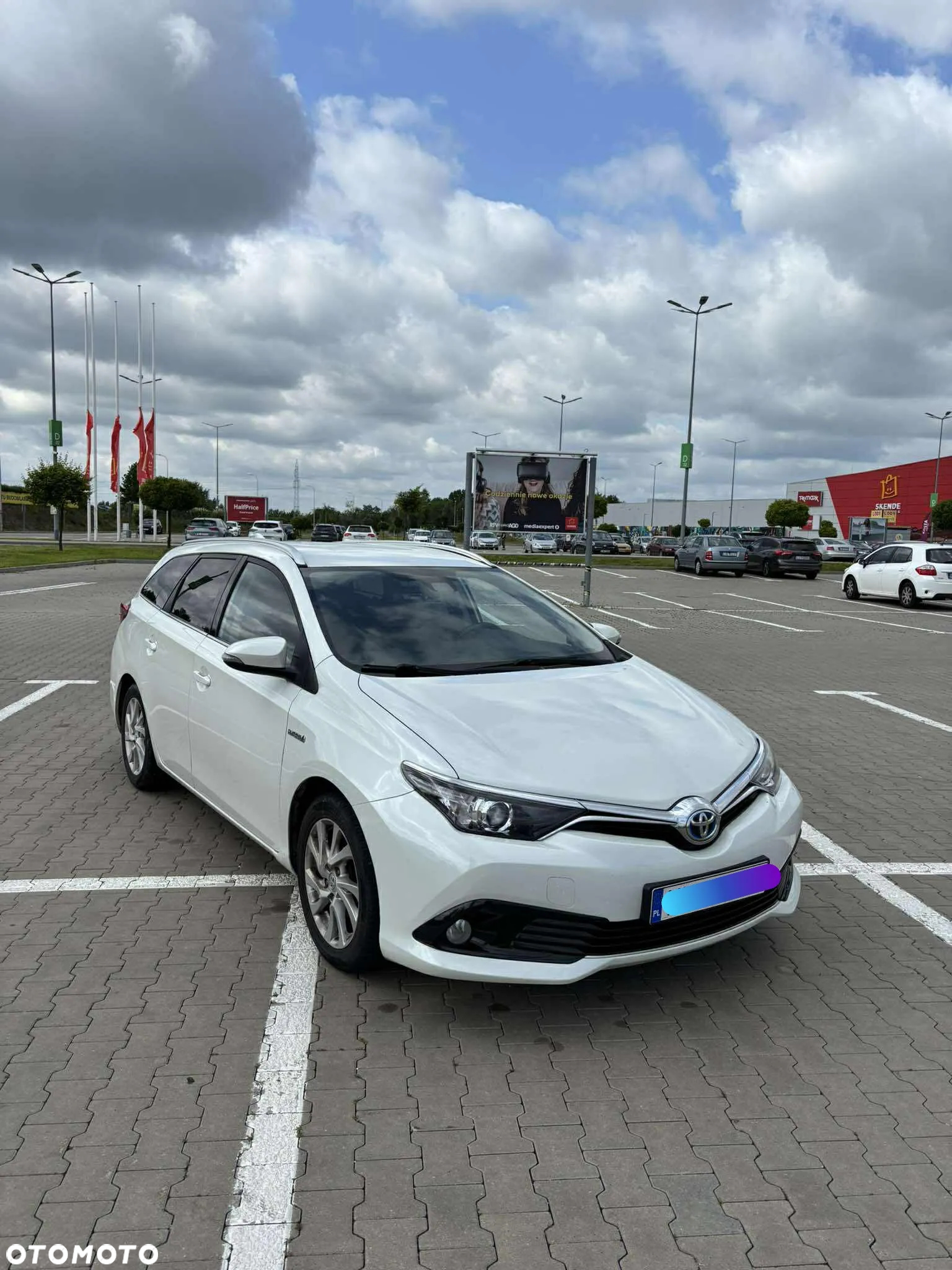Toyota Auris 1.8 VVT-i Hybrid Automatik Touring Sports Edition - 2