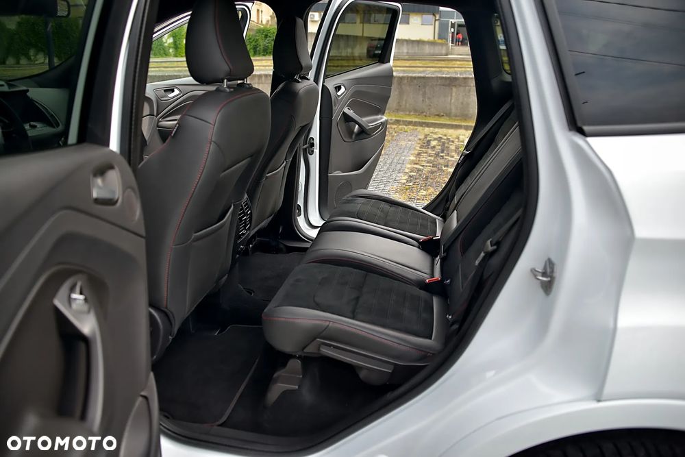 Ford Kuga 2.0 TDCi 4x4 ST-Line - 33