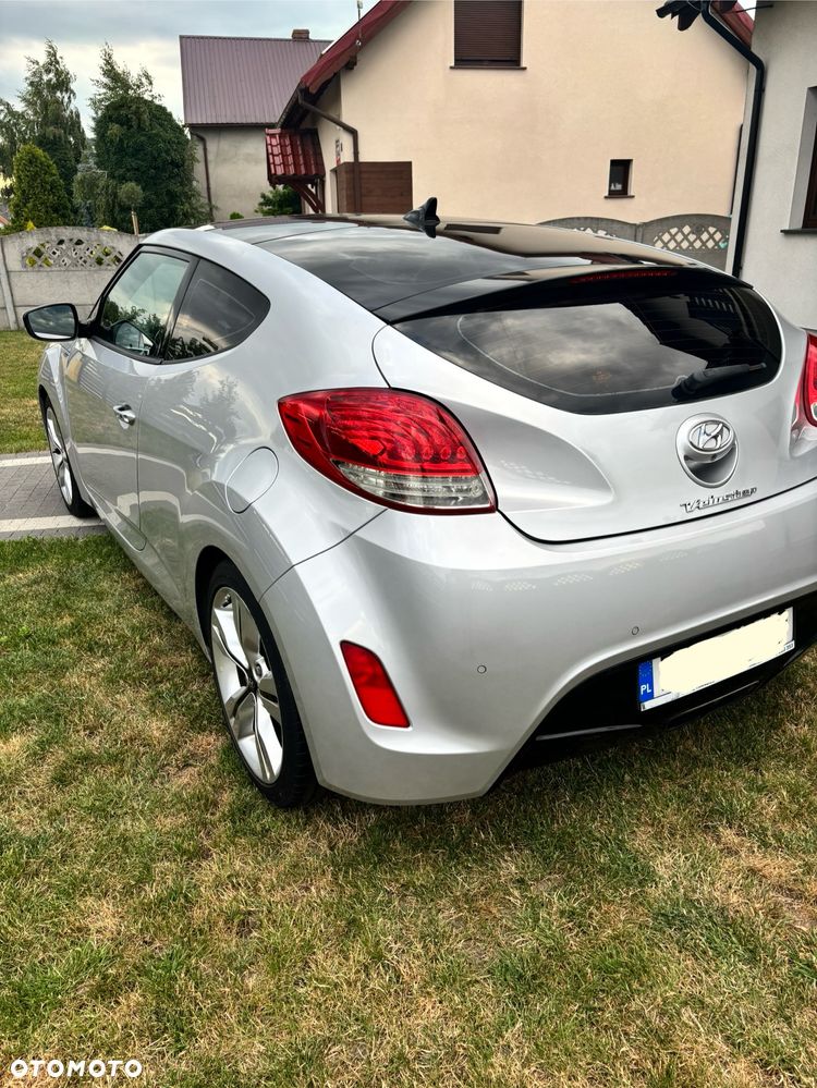 Hyundai Veloster - 7