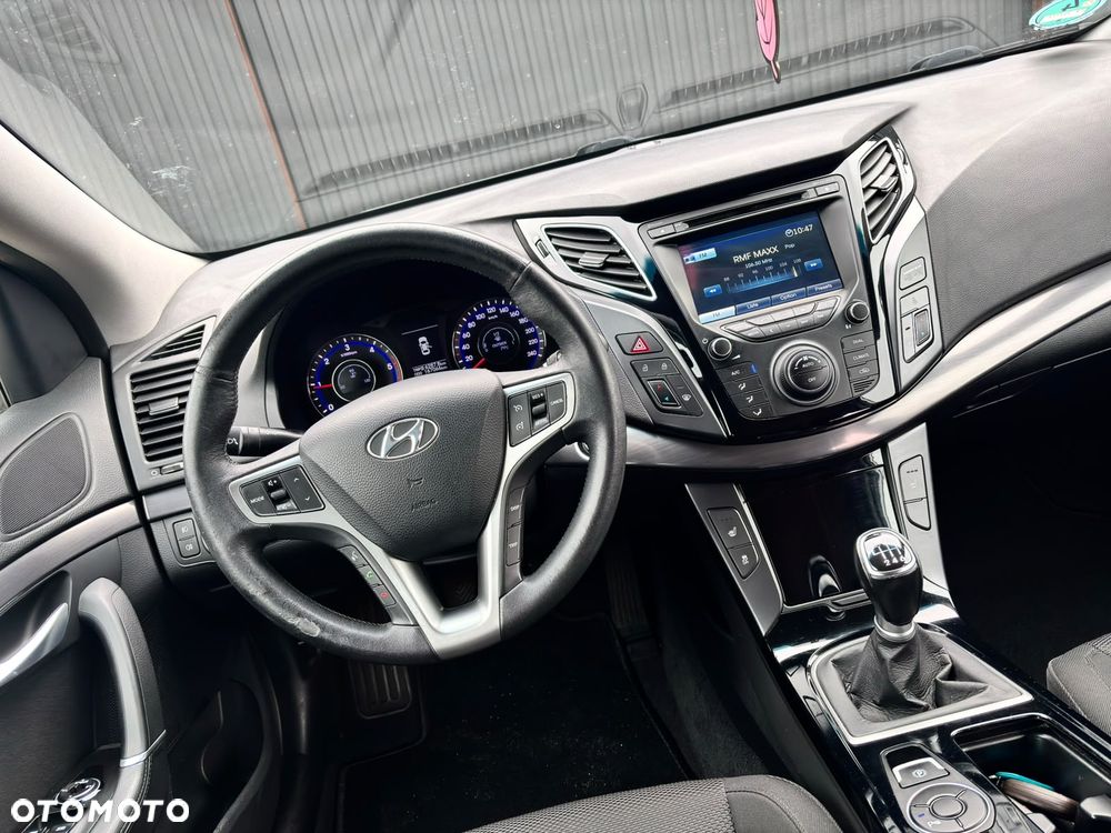 Hyundai i40 i40cw 1.7 CRDi Fifa World Cup Edition - 14
