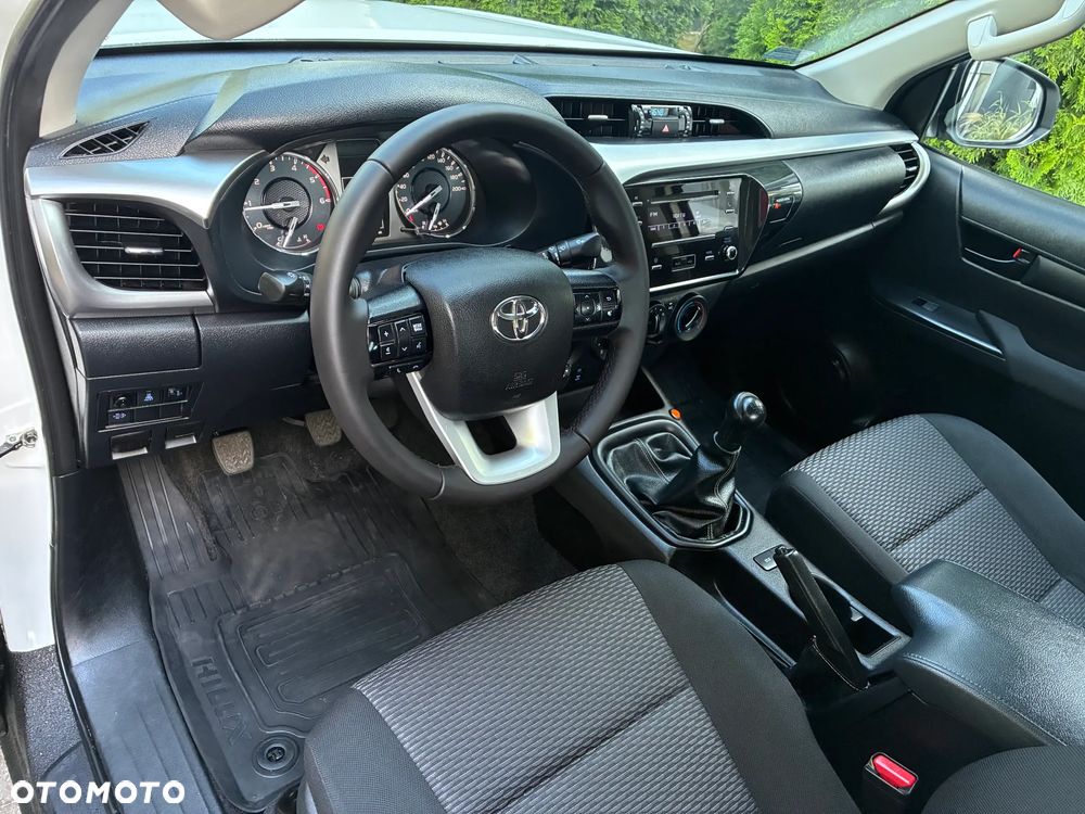 Toyota Hilux 2.4 D-4D Double Cab DLX 4x4 - 16