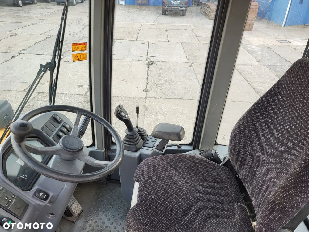 Volvo L 30 G spr z Niemiec 3944 mtg - 13