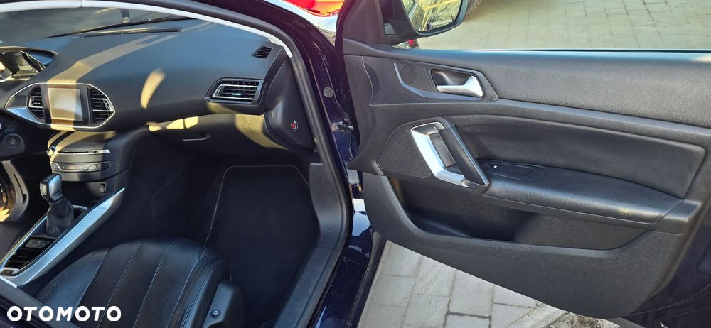 Peugeot 308 BlueHDi FAP 150 Stop&Start Automatik Allure - 20