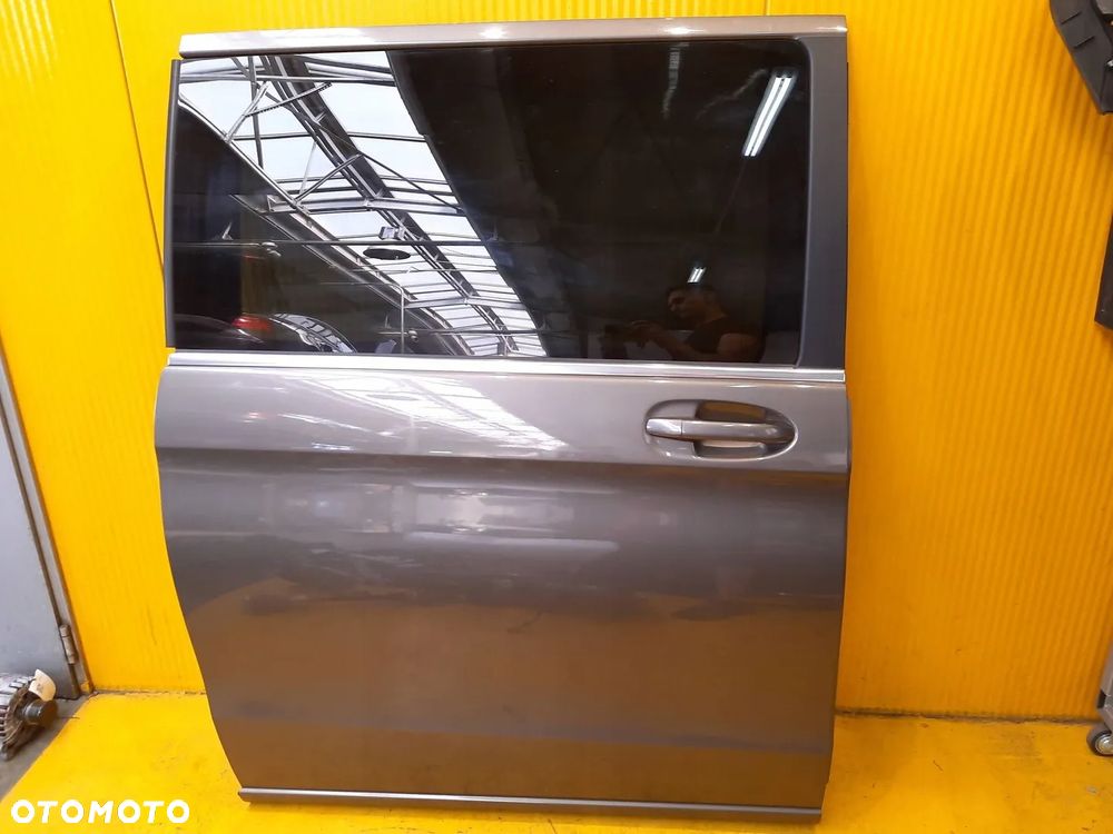 Mercedes-Benz V Class W447 DRZWI PRZESUWNE PRAWE 9963