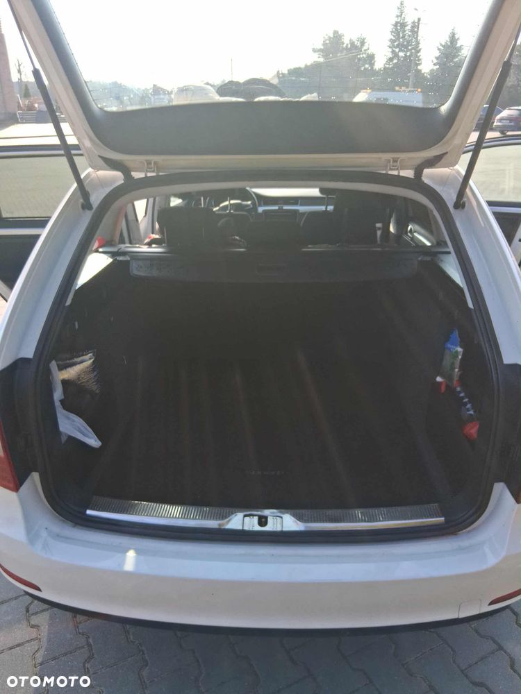 Skoda Superb 2.0 TDI DSG Active - 12