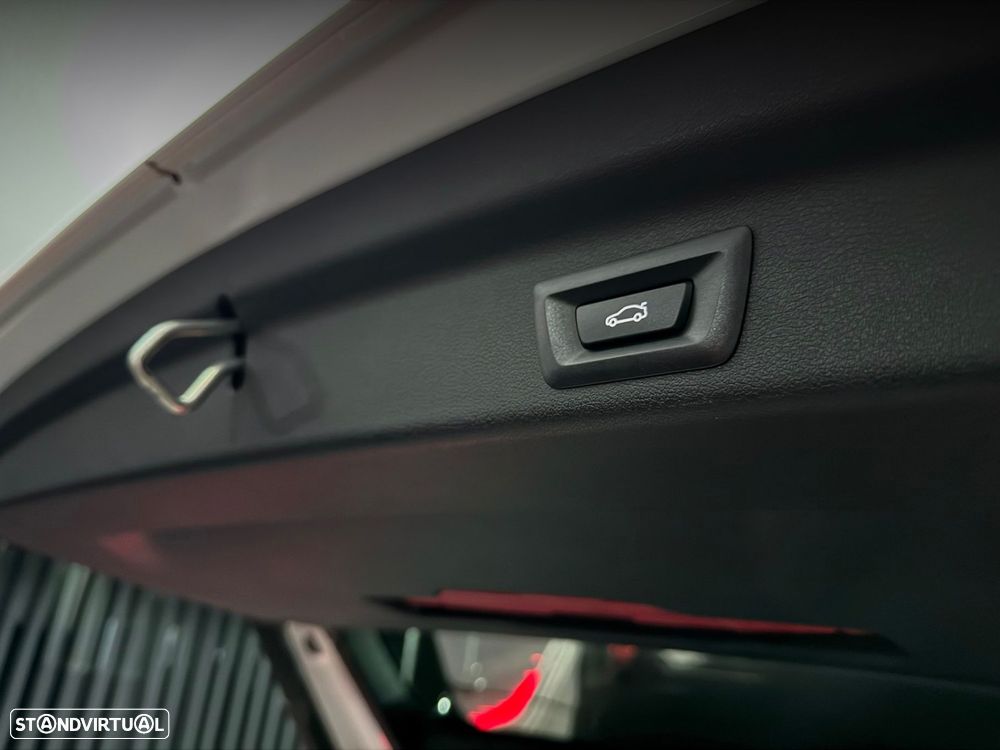 BMW iX1 eDrive20 xLine - 42