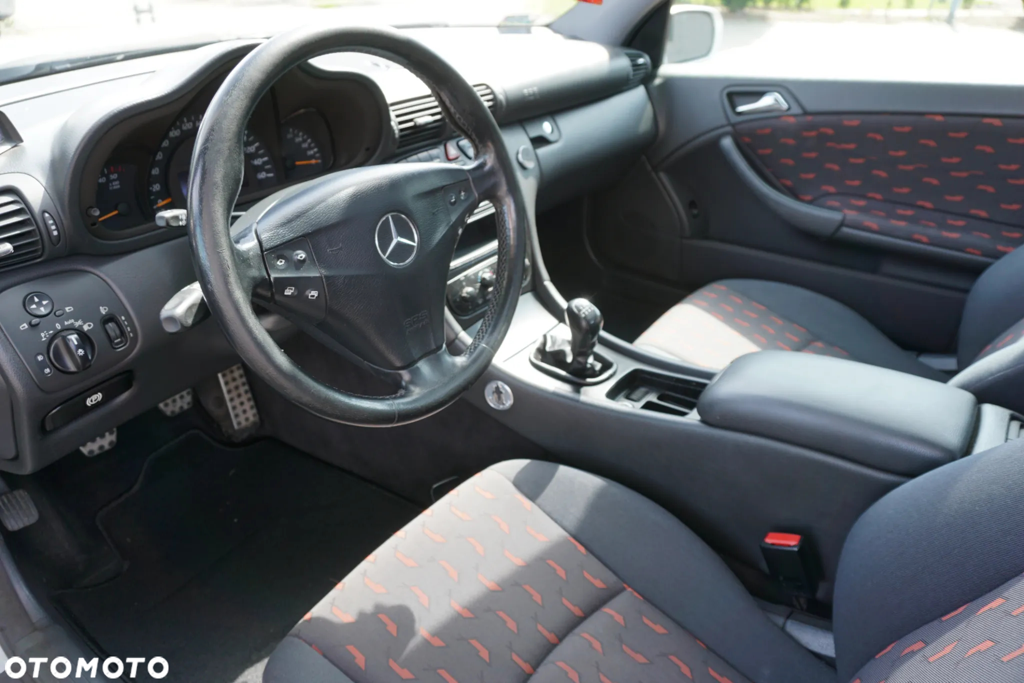 Mercedes-Benz Klasa C 200 CDI Sportcoupe - 9