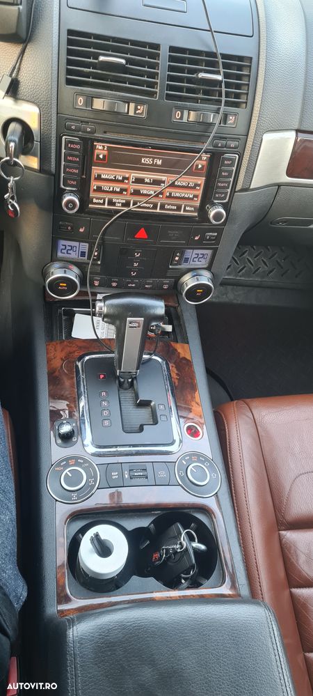 Volkswagen Touareg - 7