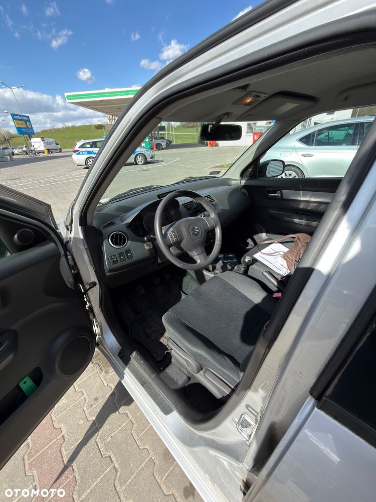 Suzuki Swift 1.3 DDiS Club - 10