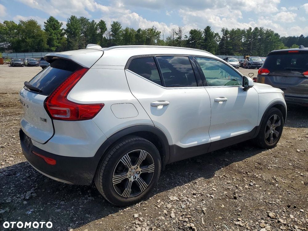 Volvo XC 40 T5 AWD Inscription - 4