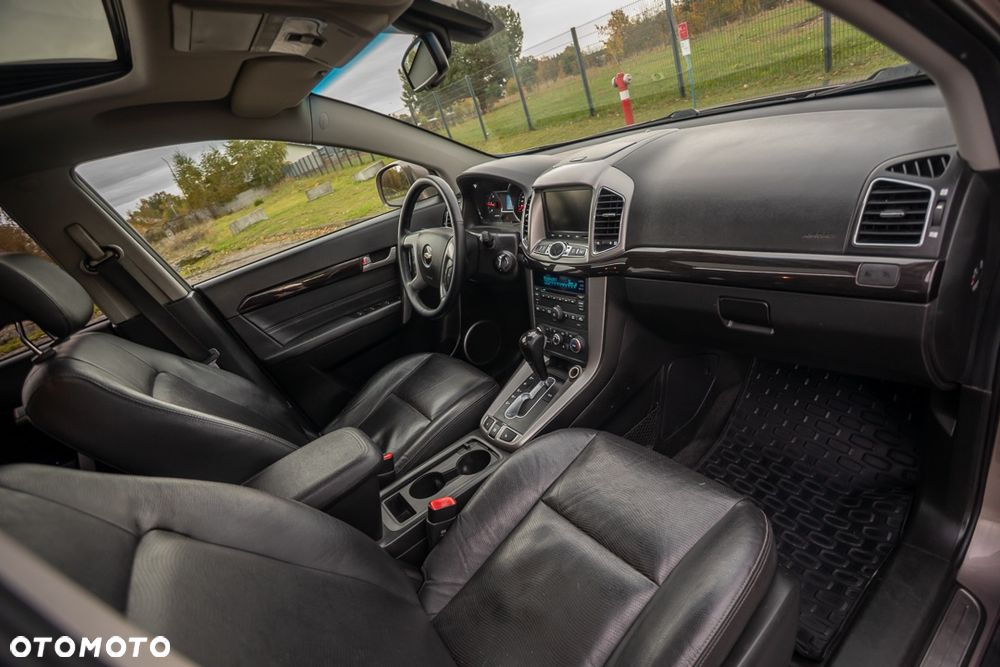Chevrolet Captiva 2.2 d LTZ - 21