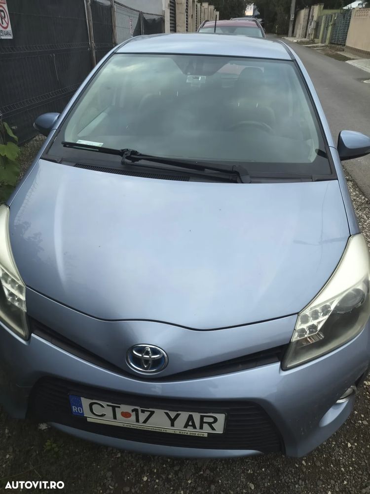 Toyota Yaris 1.5 VVT-i HSD Luna - 2