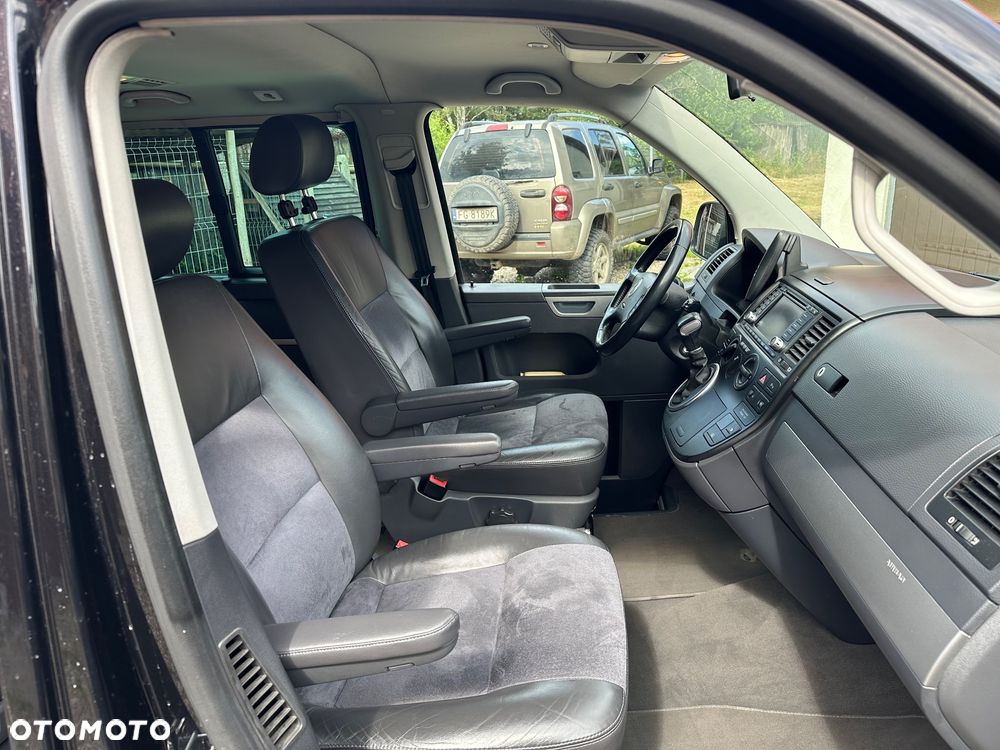 Volkswagen Multivan - 18