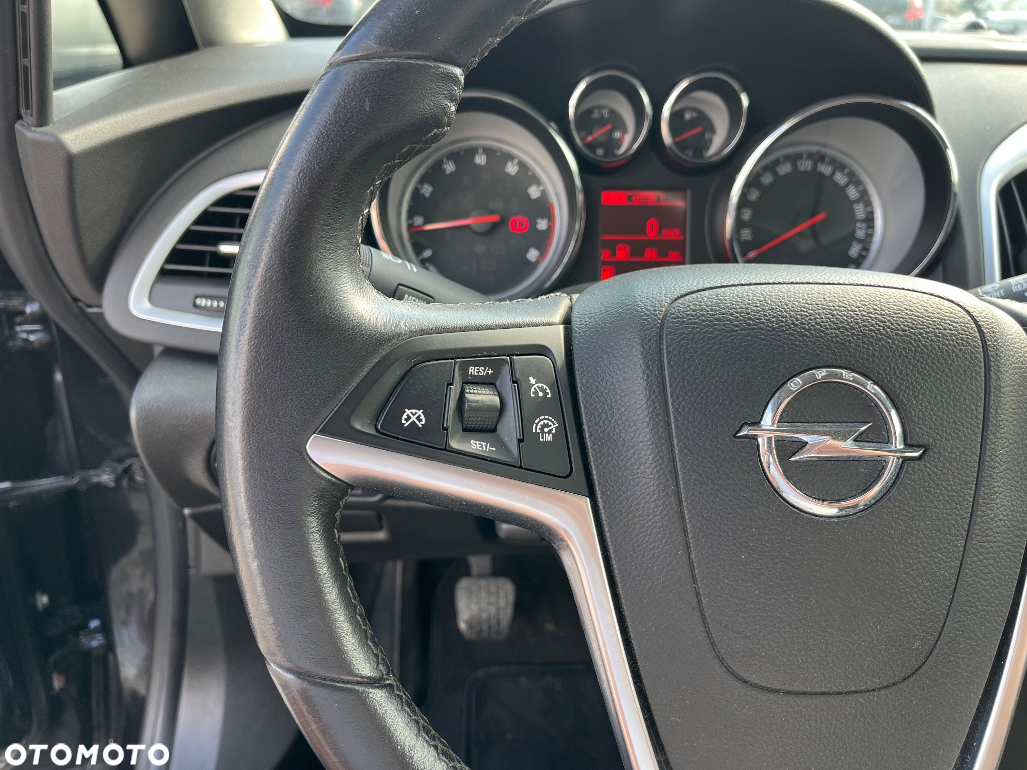 Opel Astra IV 1.6 Cosmo - 14