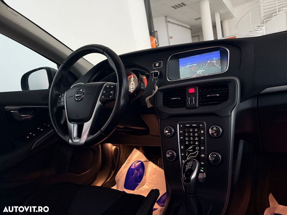 Volvo V40 D2 Geartronic Momentum - 10