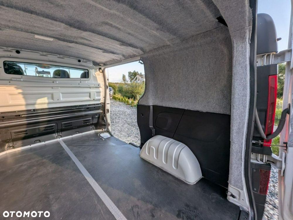 Renault Trafic - 18