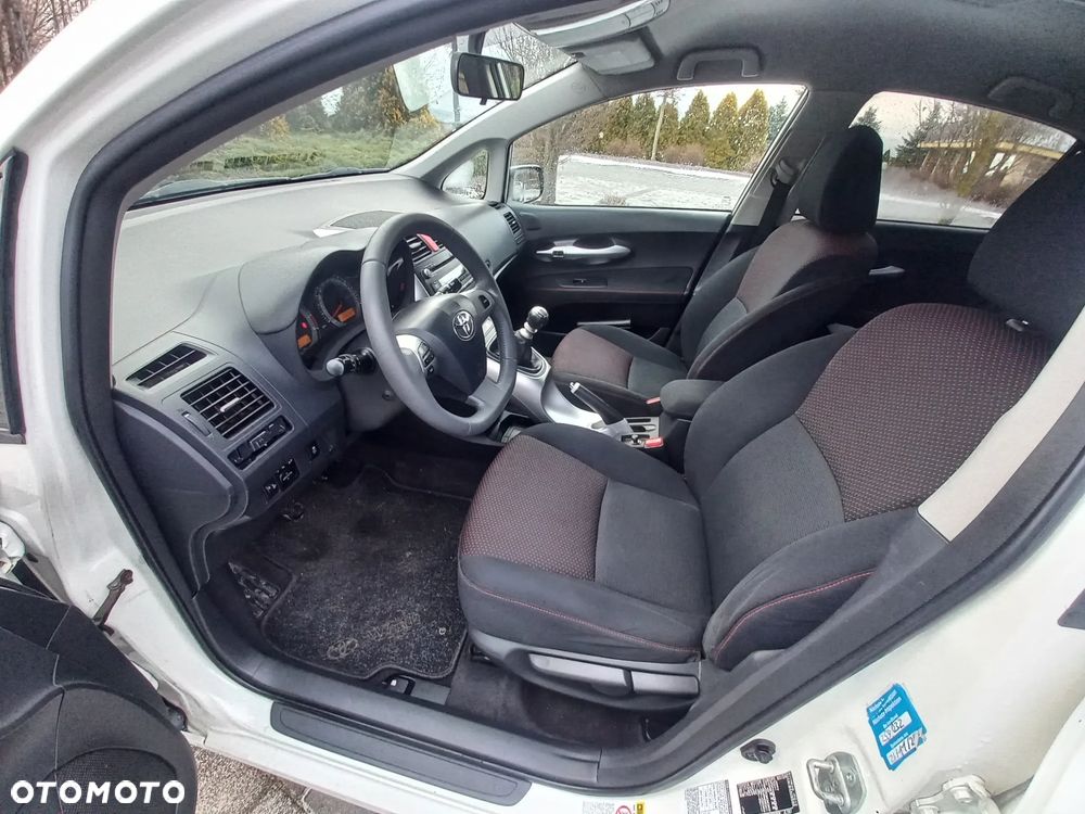 Toyota Auris 1.6 Life+ - 14