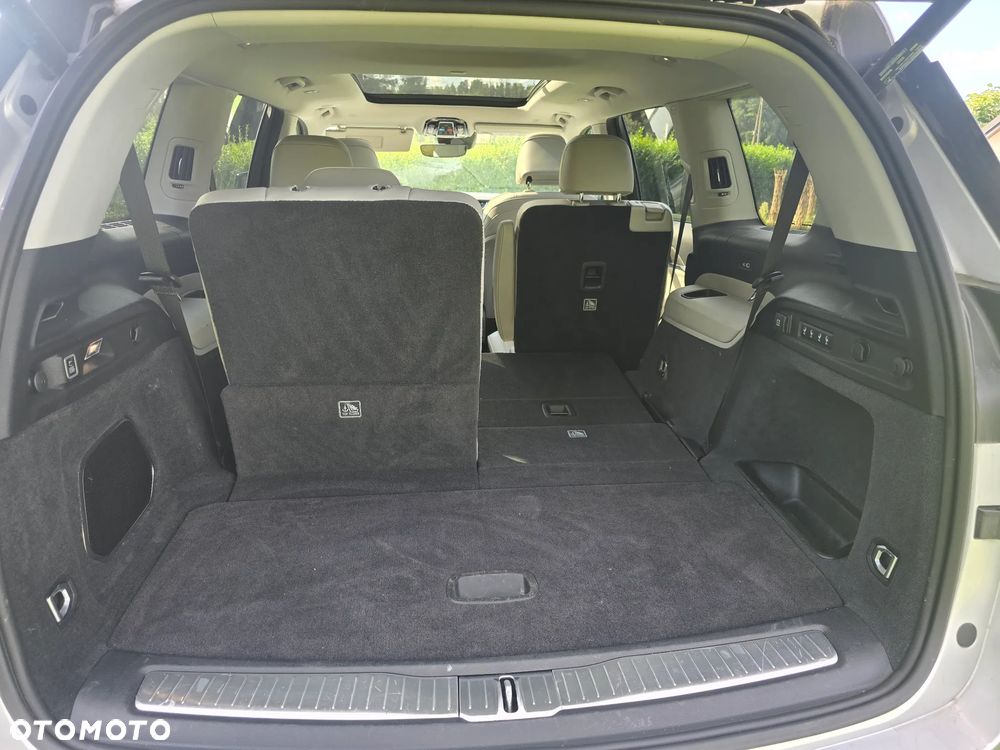Jeep Grand Cherokee - 40