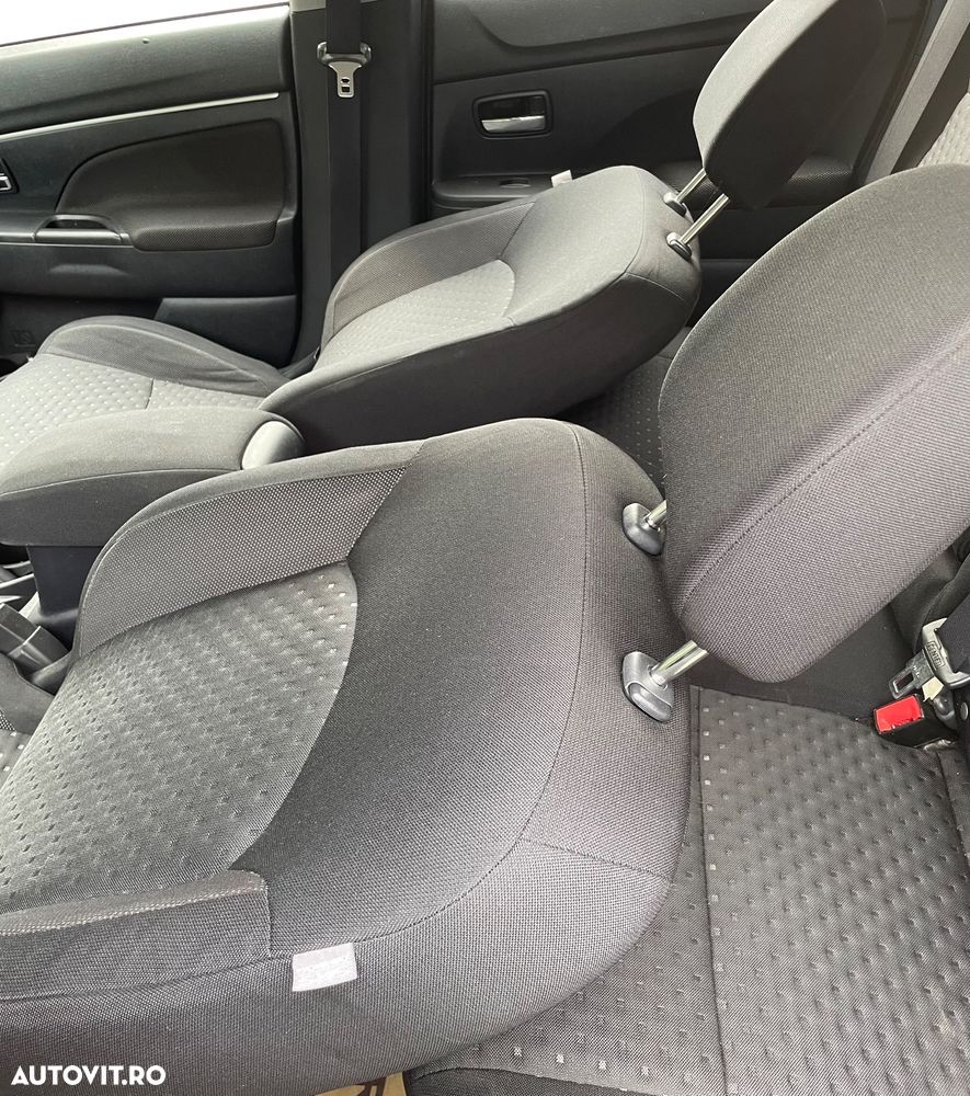 Mitsubishi ASX 1.8 DI-D 2WD Instyle - 10