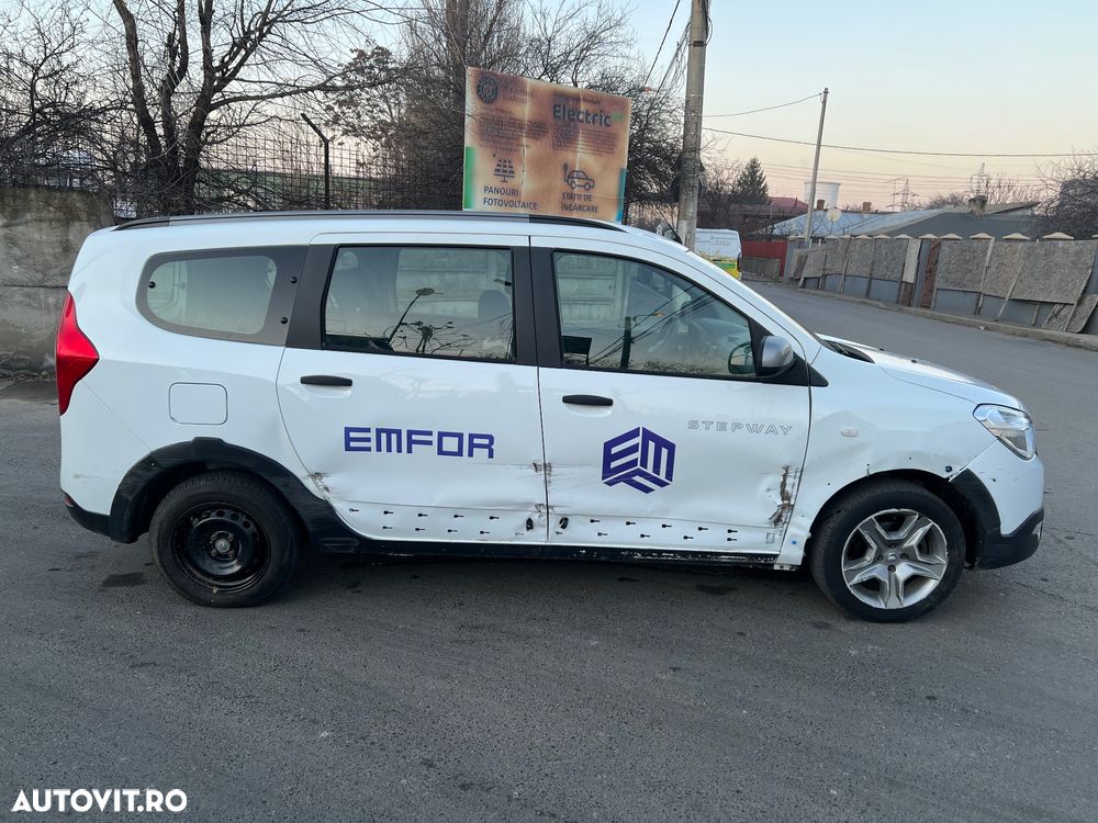 Dacia Lodgy 1.5 Blue dCi Stepway - 6