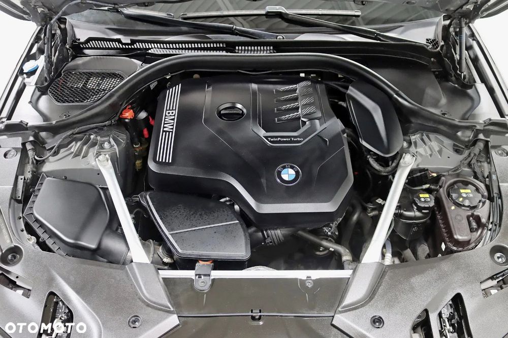 BMW Seria 5 530i xDrive M Sport Edition - 36