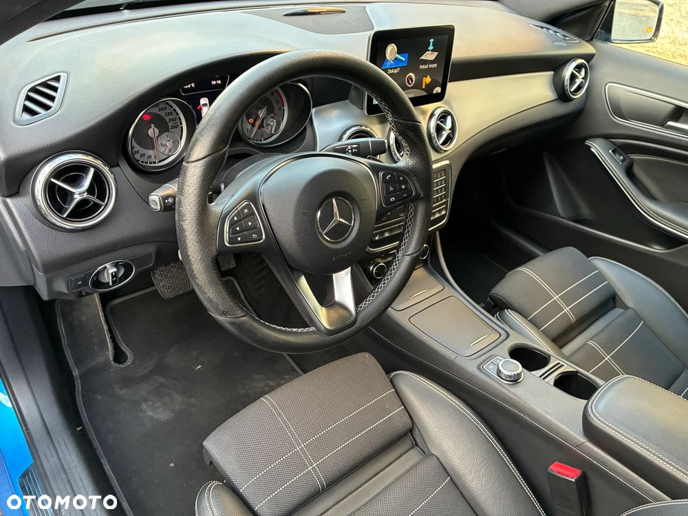 Mercedes-Benz GLA 200 (CDI) d 4Matic 7G-DCT Urban - 25
