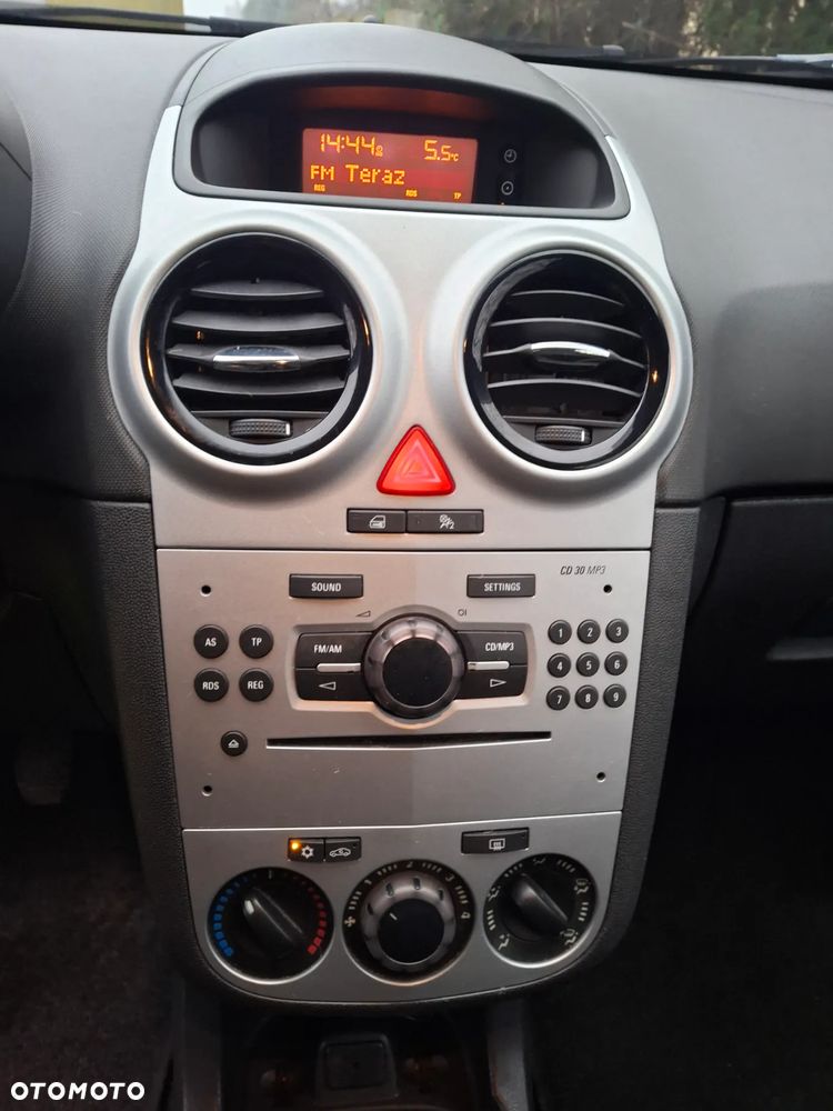 Opel Corsa 1.4 16V Satellite - 9