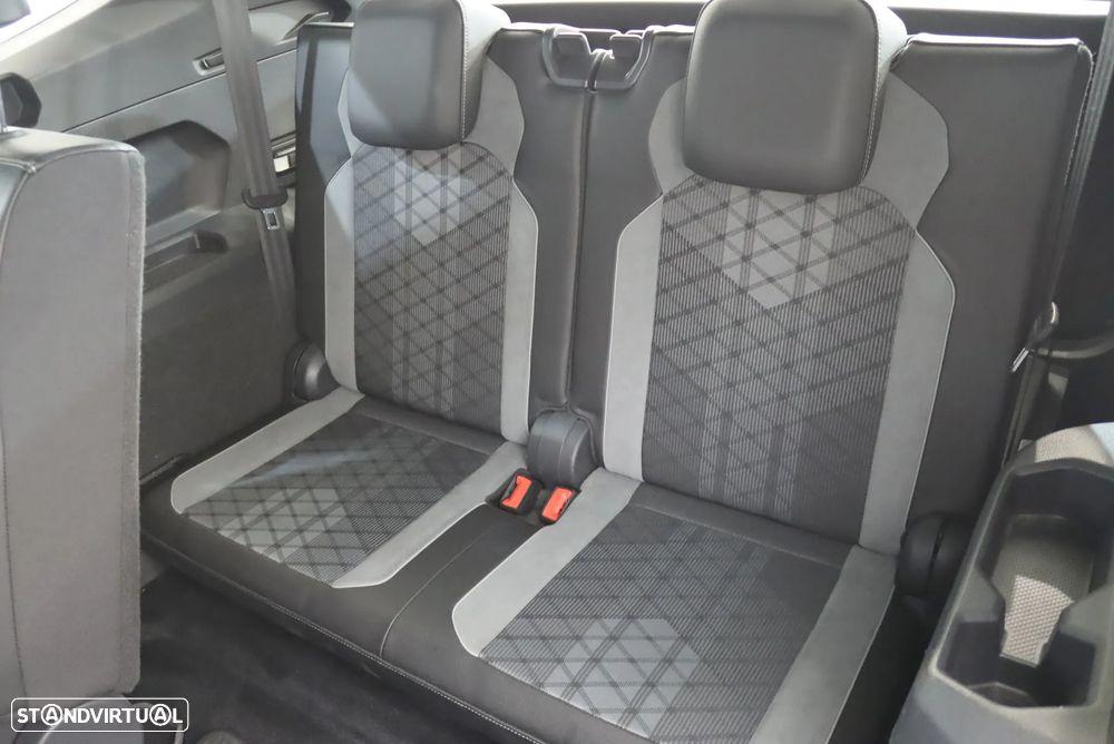 VW Tiguan Allspace 1.5 TSI R-Line DSG - 23