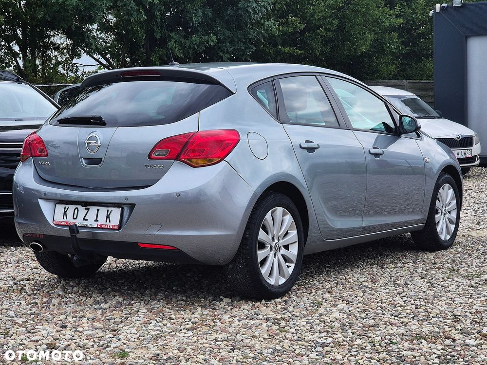 Opel Astra 1.4 Turbo Design Edition - 10