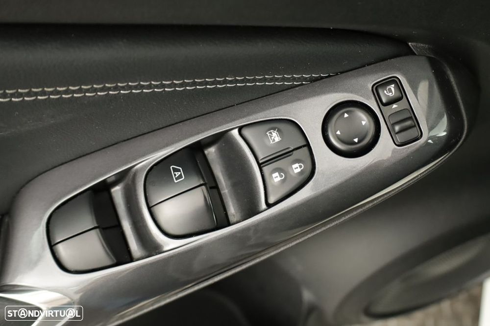 Nissan Juke 1.0 DIG-T N-Design Black DCT - 19