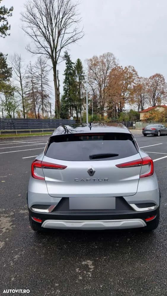 Renault Captur MHEV 140 EDC Techno - 8