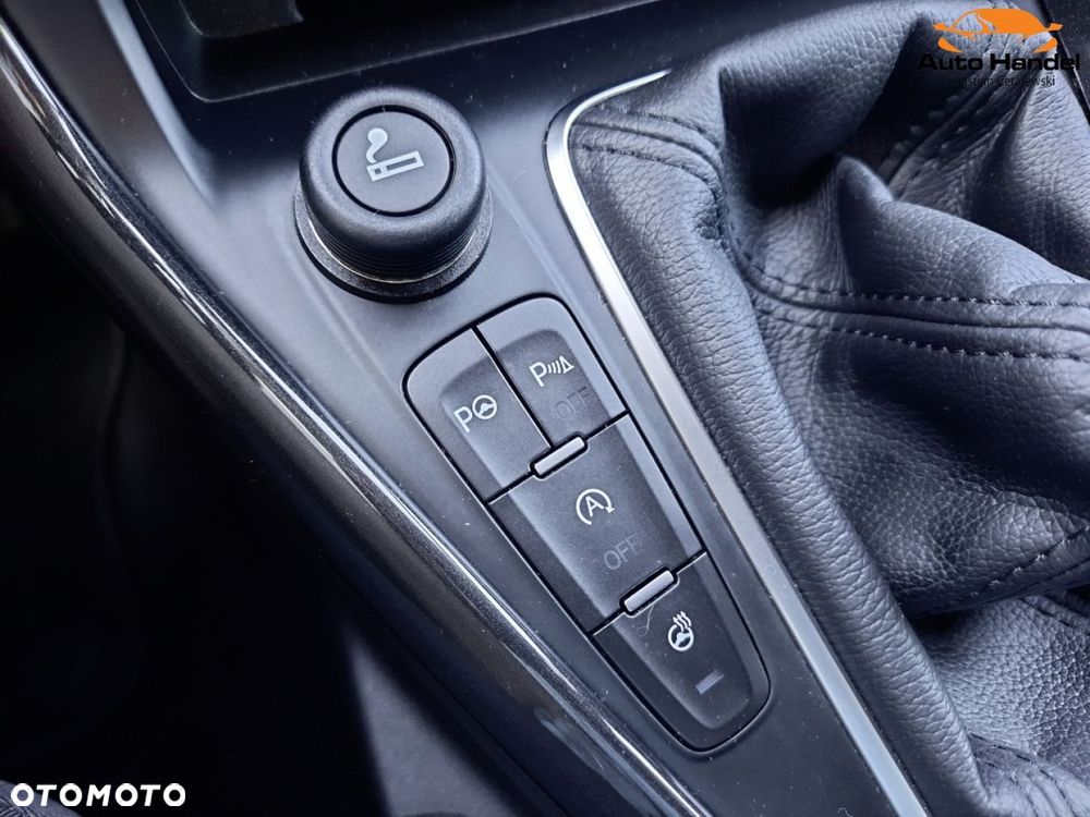Ford Focus 1.0 EcoBoost STart-Stopp-System TITANIUM - 38