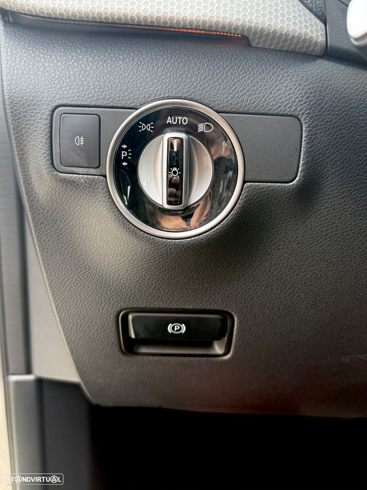 Mercedes-Benz B 180 - 16